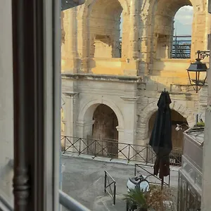 holiday-in-arles-appartement-de-lamphitheatre.fr-provencehotel.com/